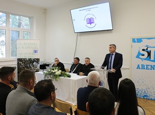 IMG_3453.JPG